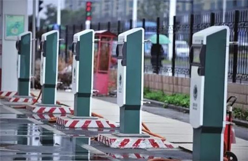 【政策】为方便电动汽车出行，重庆主城区每公里将建一座充电站