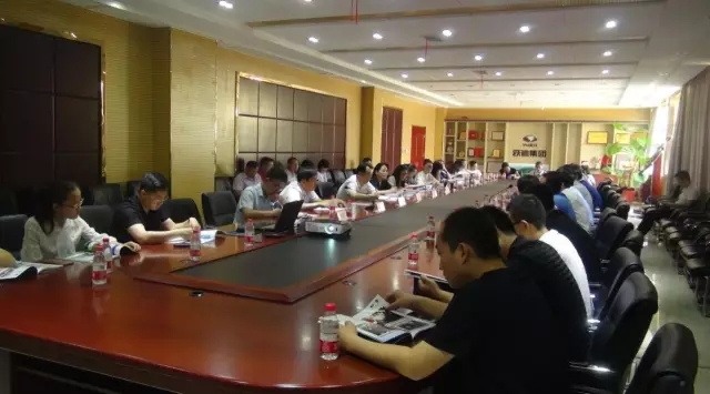 河北省委党校2016级研究生学员到跃迪电动汽车生产基地参观学习