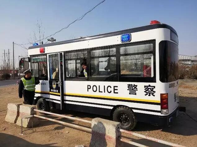 石家庄行唐县交警大队配备跃迪移动警务室加强治超工作
