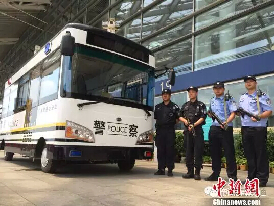 跃迪移动警务执勤现场风采（一）