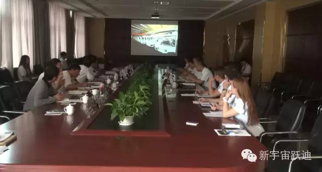 云南楚雄州委侯新华书记一行到跃迪集团观摩指导