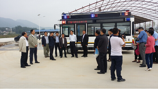 陕西省政协副主席、民革省委主委李晓东到跃迪集团陕西跃迪新能源汽车有限公司项目建设基地调研