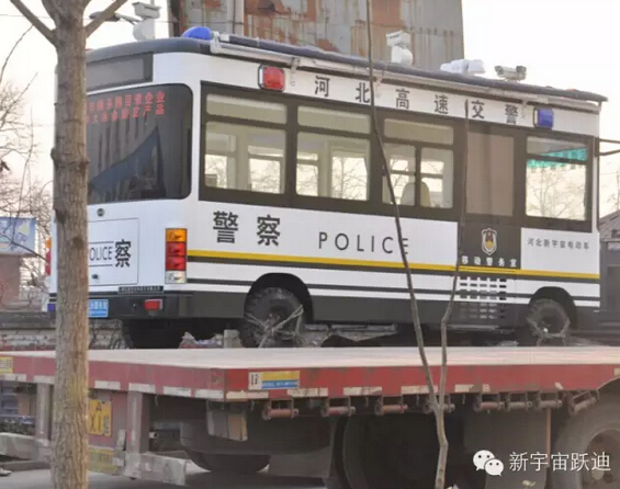 跃迪移动警务室发车河北高速—全天候执勤，确保人民安全