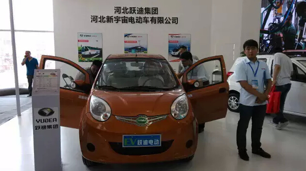 2015年8月新能源汽车产量达2.45万辆 同比增4倍