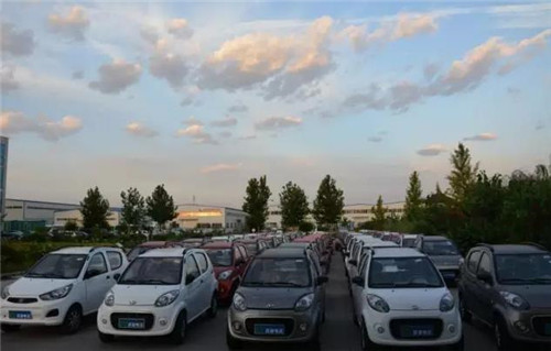 跃迪电动汽车批量发车山东、河南、陕西——跃迪·低碳环保，享受自然之美