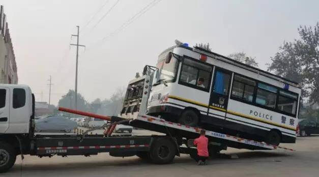 跃迪移动警务室发车北京朝阳区垡头街道办事处·走进基层服务民众，助力辖区治安稳定