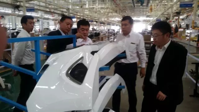 格力精密模具公司总经理黄国军一行到河北跃迪集团参观考察