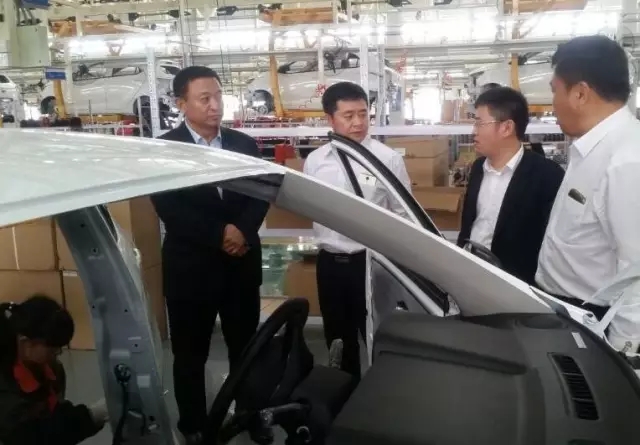 格力精密模具公司总经理黄国军一行到河北跃迪集团参观考察