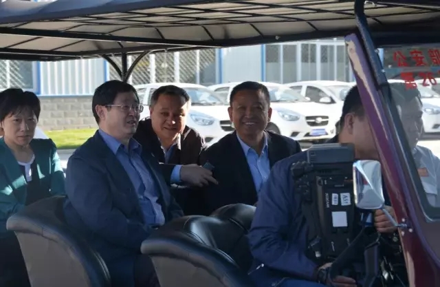 石家庄市政府观摩团一行到河北跃迪集团参观考察
