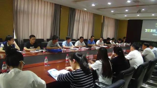 河北省委党校2016级研究生学员到跃迪电动汽车生产基地参观学习