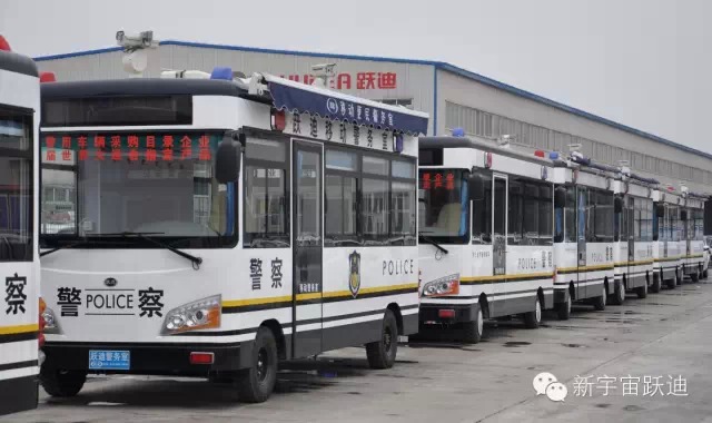 跃迪移动警务室发车成都----服务群众得民心顺民意