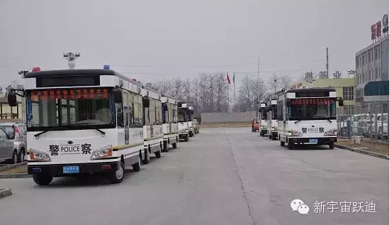 跃迪移动警务室发车成都--打击犯罪、服务群众