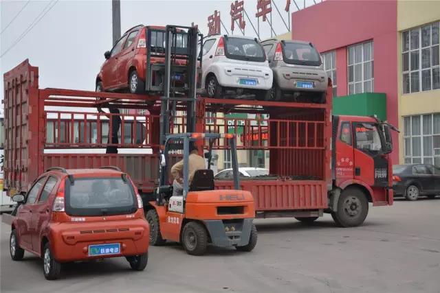 跃迪电动汽车批量发往辽宁辽阳、陕西宝鸡