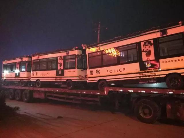 纯点移动警务室