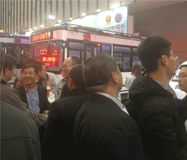 电动移动警务室