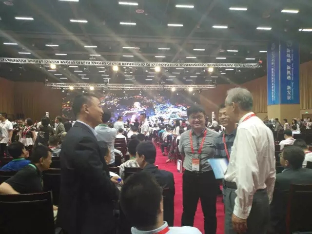 5.18廊坊经洽会隆重开幕 跃迪新能源汽车成为全场焦点