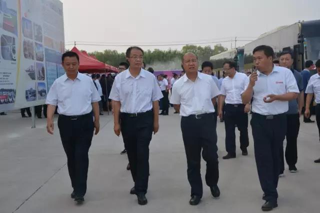 邯郸市市委书记高宏志一行到河北跃迪集团旗下河北聚乾电动车有限公司参观调研