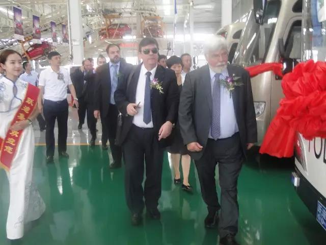 河北跃迪新能源科技集团向乌拉圭东岸共和国捐赠车辆仪式顺利举行