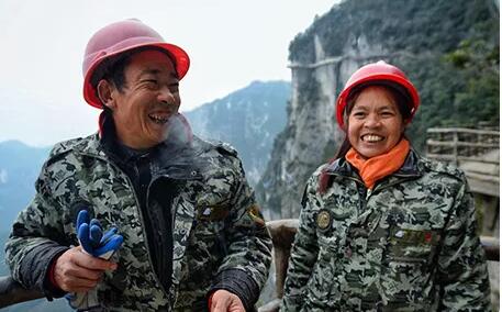 今天，跃迪向平凡而伟大的他们——环卫工人致敬！