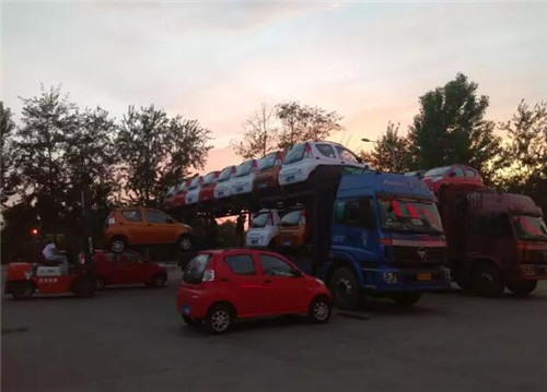 跃迪电动汽车批量发车四川——为“无烟日”助力