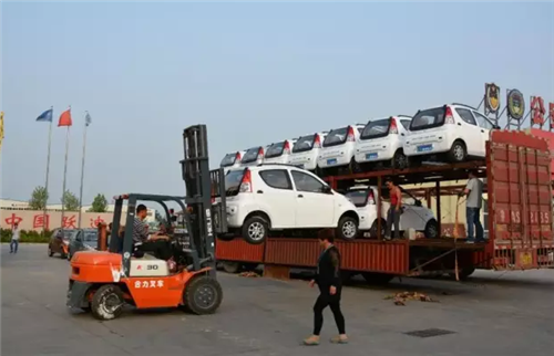 跃迪电动汽车批量发车广西——节能环保•绿色出行