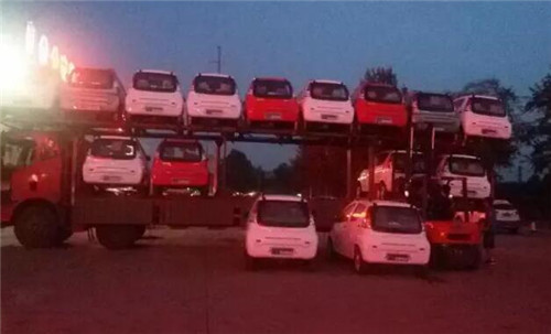 跃迪电动汽车批量发车云南——跃迪·质量成就品牌，诚信铸就未来