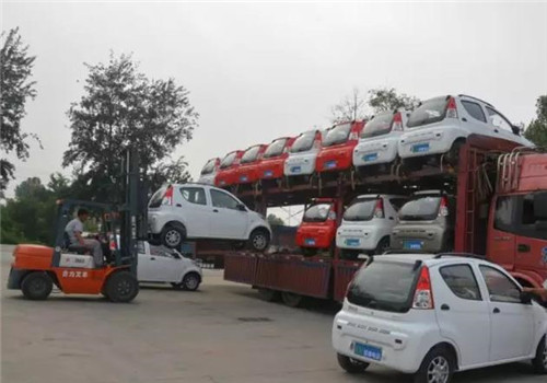 跃迪电动汽车批量发车湖北——跃迪·创新是引领发展的第一动力