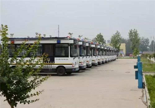 跃迪移动警务室发车陕西省西安市长安区交通运输管理所·服务辖区群众，维护地区治安