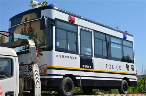 跃迪移动警务室发车石家庄国际机场——跃迪·助力机场治安秩序、维护机场空防安全