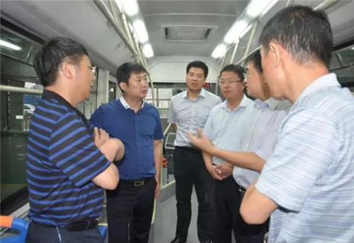 科技创新、品质卓越—陕西省交通运输厅副厅长徐明非一行到跃迪集团旗下陕西跃迪新能源汽车有限公司调研