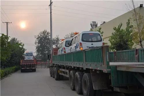 跃迪电动巡逻车批量发车河北保定博野城市管理行政执法局