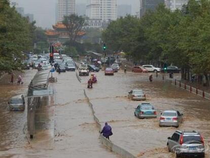 纳尼？电动汽车涉水能力竟然远超燃油车？