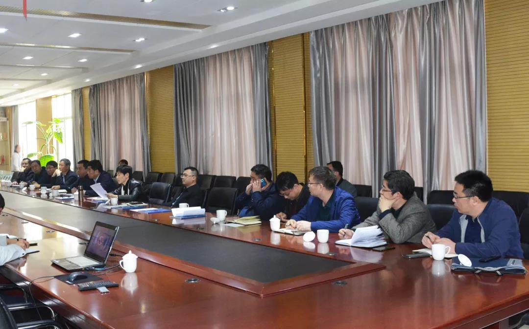 元氏县委副书记、县长许尽晖到跃迪集团现场办公，盘活1.2亿元资产