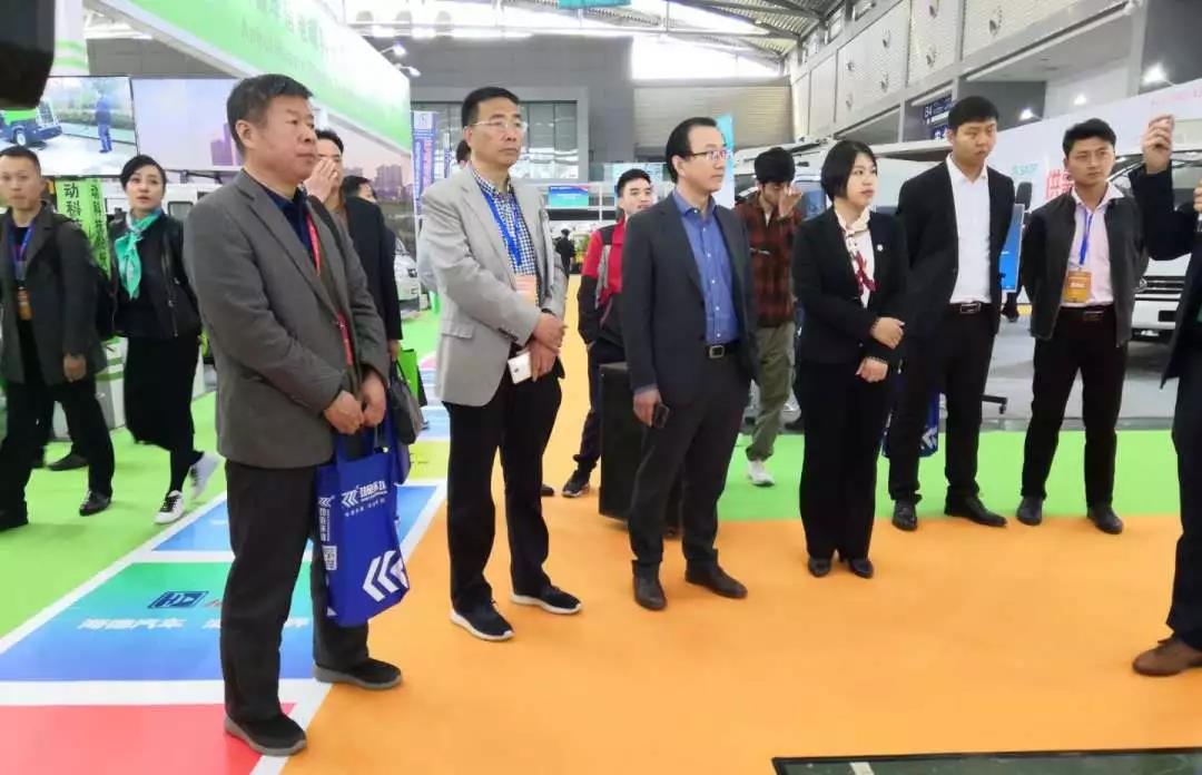 直击西安环卫展|跃迪携多款环卫车型强势登陆古城西安