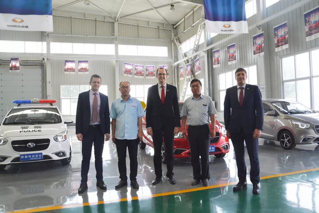 文明对话|立陶宛经济创新部副部长Mr.Marius Skuodis一行莅临跃迪集团参观考察