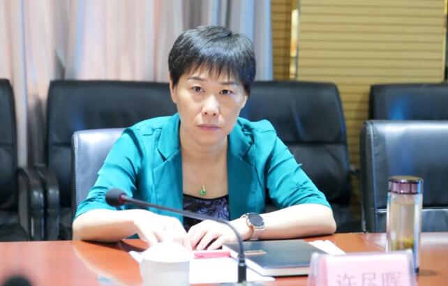 元氏县委书记许尽晖对新能源汽车行业提出新期望