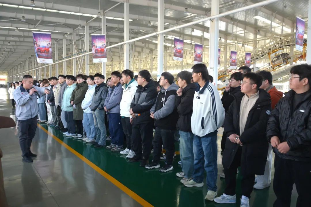 科大学子参观跃迪汽车