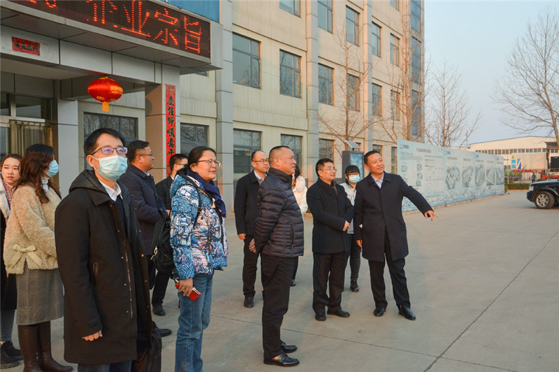 江西省新余市人民政府市长徐鸿一行莅临跃迪集团考察调研
